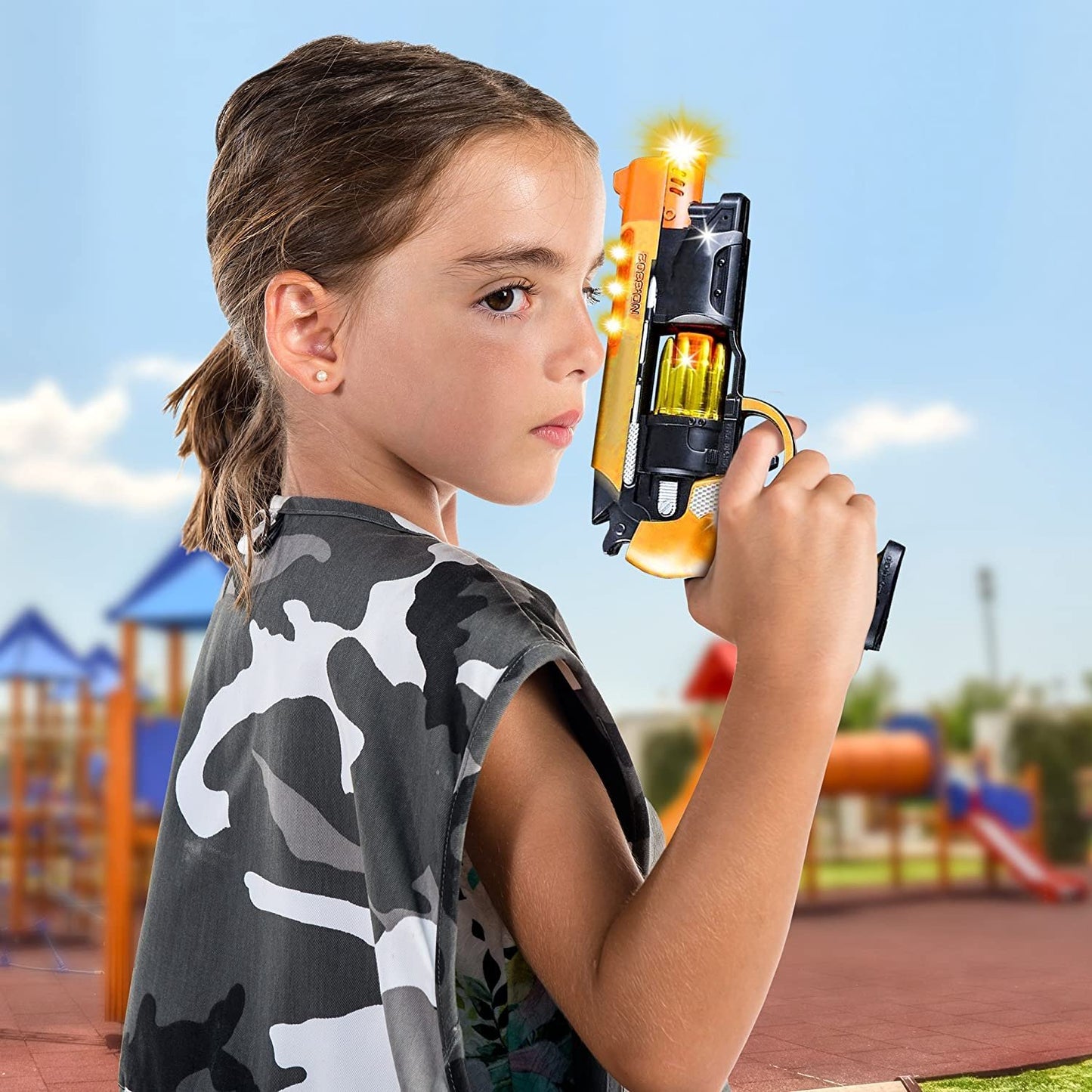 Blade Runner Toy Pistol by ArtCreativity Toy Gun for Kids with LED and Sound Effects, Design, Batteries Included, Sturdy Plastic Design, Great Gift Idea for Boys & Girls
