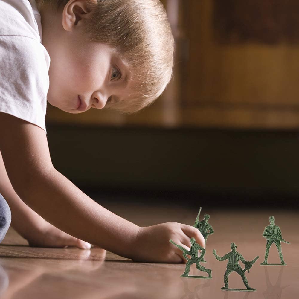 Little Green Army Men Toy Soldiers, Bulk Pack of 144 Military Toys Figurines, Plastic Army Guys Playset, Action Figures in Assorted Poses, Fun Gift and Party Favors for Boys and Girls