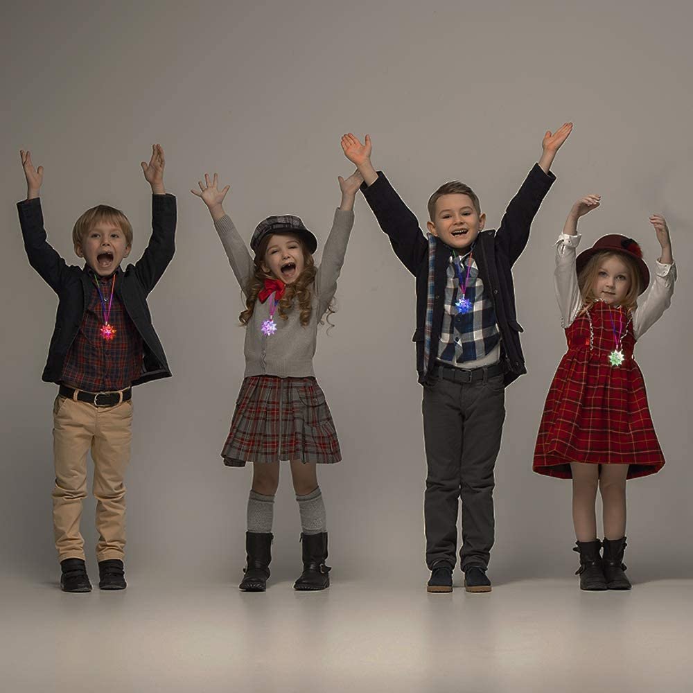 Flashing Crystal Star Necklaces for Kids, Set of 12, Cute Toy Jewelry for Girls with Light-Up Pendant, Princess Party Favors for Children, Pretty Goodie Bag Fillers in Assorted Colors