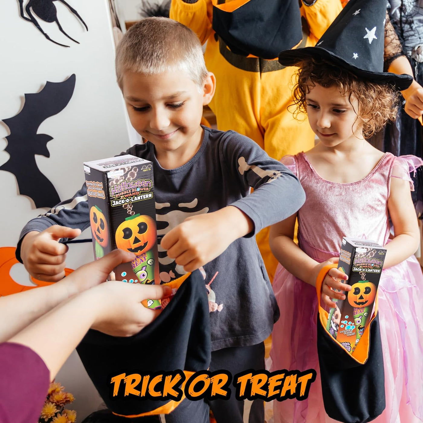 Halloween Bubble Wand for Kids, 14" Light Up Pumpkin Bubble Wand