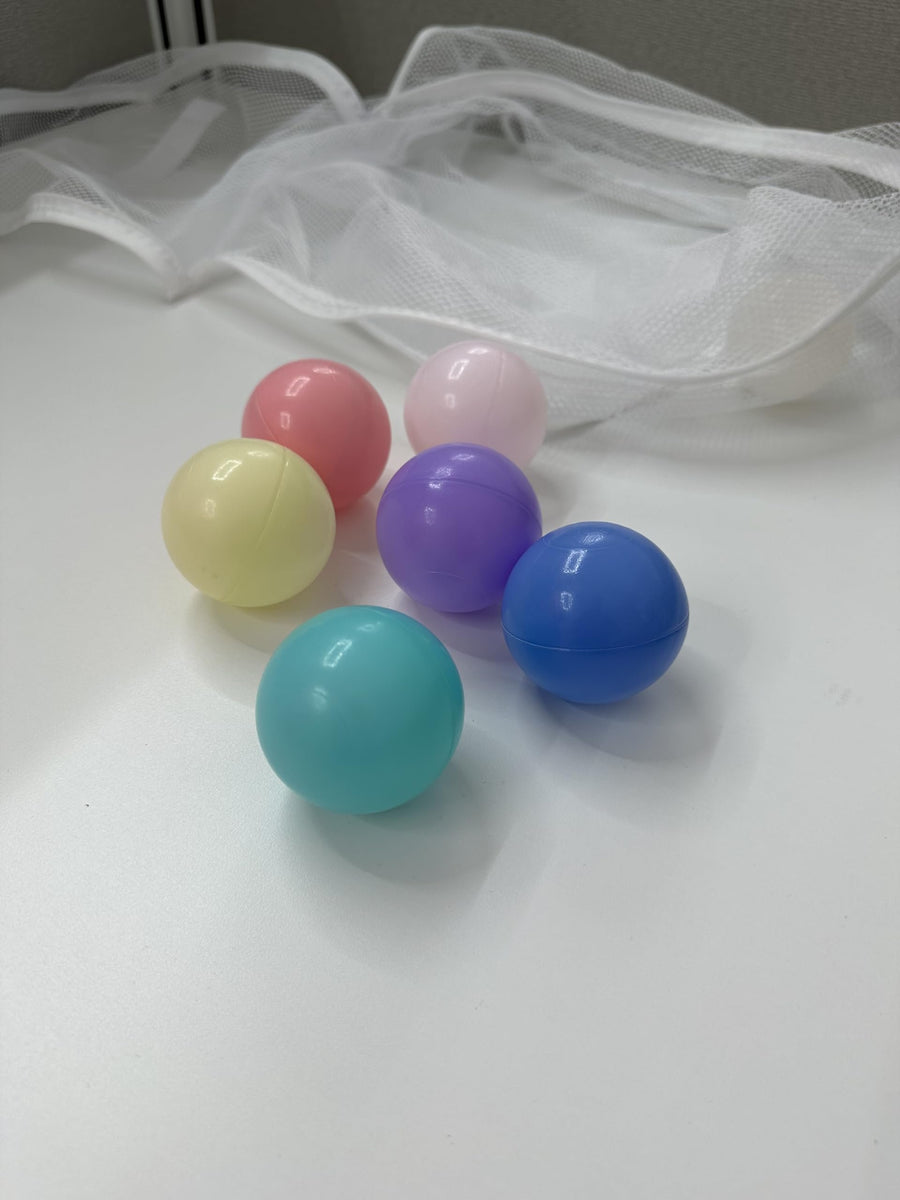 ArtCreativity High Bounce Balls for Kids, Set of 200 Bouncing Balls, Variety of Solid Colors and Extra-High Bounce, Birthday Party Favors, Goodie Bag Fillers, Fun Assorted Colors