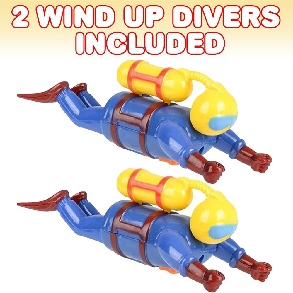 Wind Up Scuba Diver Toys for Kids, Set of 2, Swimming Water Toys, Fun Bathtub Toys for Kids, Underwater Party Favors for Boys and Girls, Unique Goodie Bag Fillers