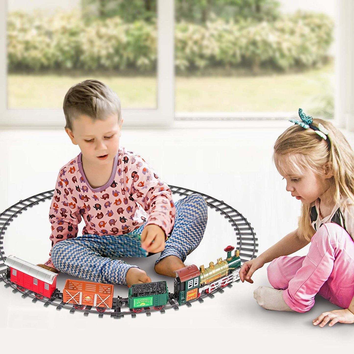 ArtCreativity Deluxe Train Set for Kids - Battery-Operated Toy with 4 Cars and Tracks - Durable Plastic - Cute Christmas Holiday Train for Under The Tree, Great Gift Idea for Boys, Girls, Toddlers