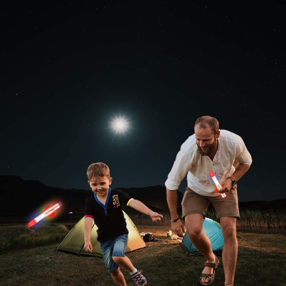 Light Up Foam Rocket Toy for Kids, Set of 2, Sling Shot Rockets for Kids with 6 Flashing Modes and Target Cutout, Batteries Included, Outdoor Flying Toys for Boys and Girls