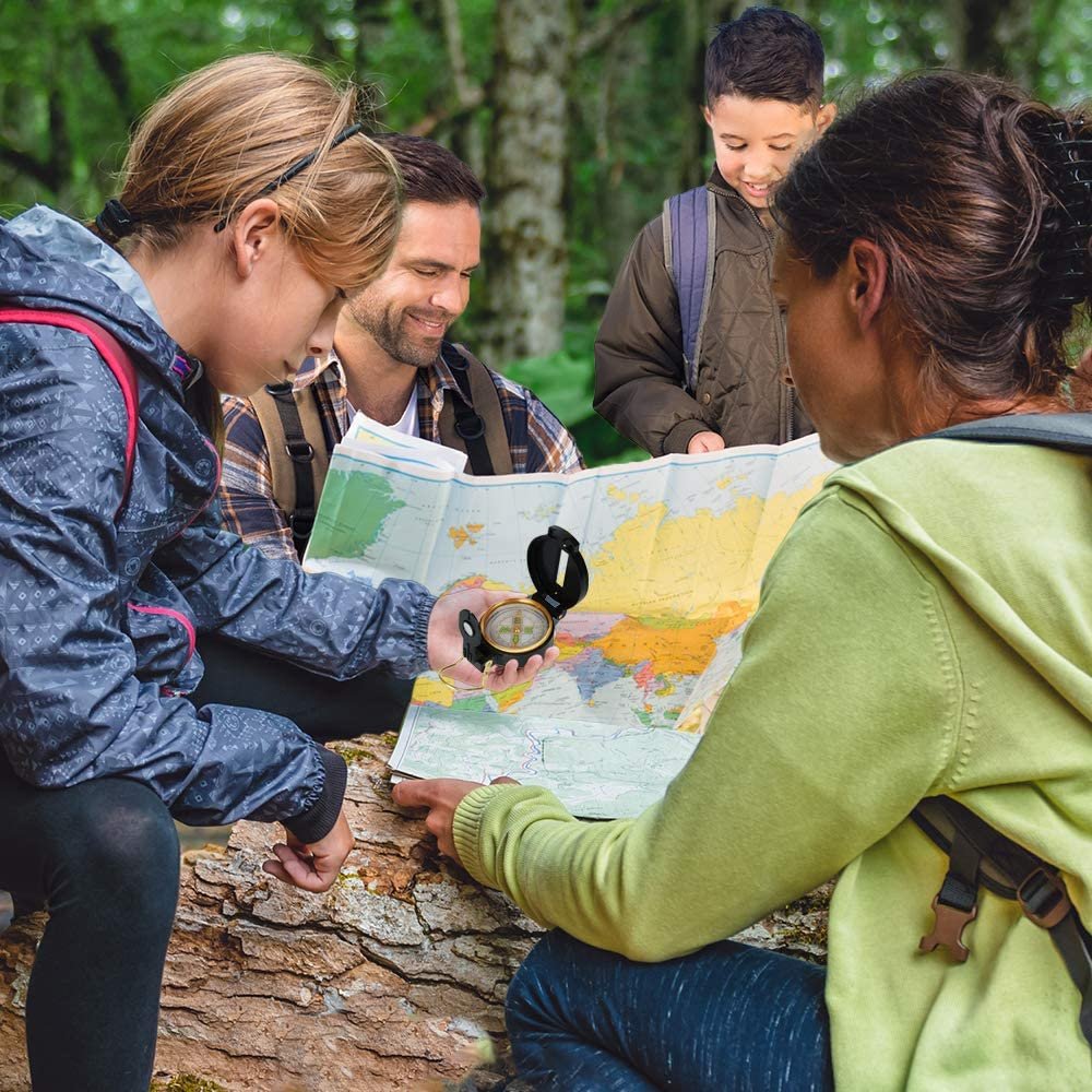 Explorer Compass for Kids, Set of 2, Functional Plastic Compasses with Accurate Pointer, Magnifier, and Sight Wire, Hiking Gear for Kids, Explorer Party Favors for Boys and Girls.